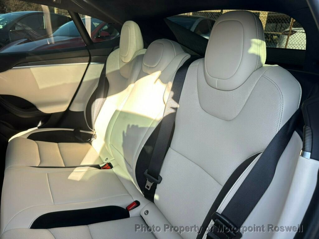 Used 2025 Tesla Model S Plaid image 18