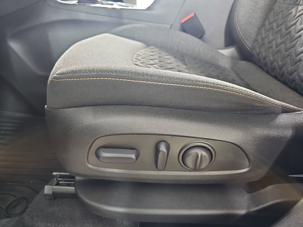 Certified 2024 Chevrolet Equinox LT image 34