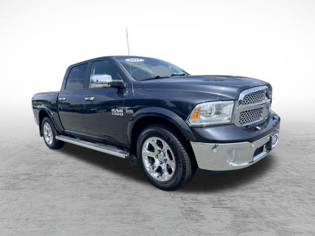 Used 2017 RAM 1500 Laramie w/ Convenience Group AWD/4WD image 3