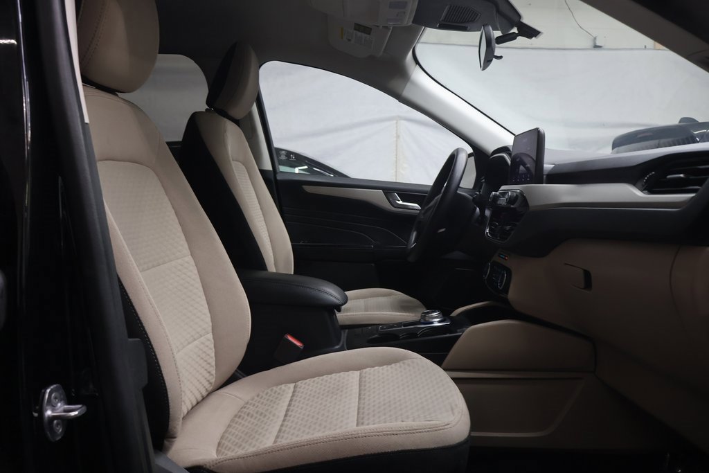 Used 2021 Ford Escape SE image 10