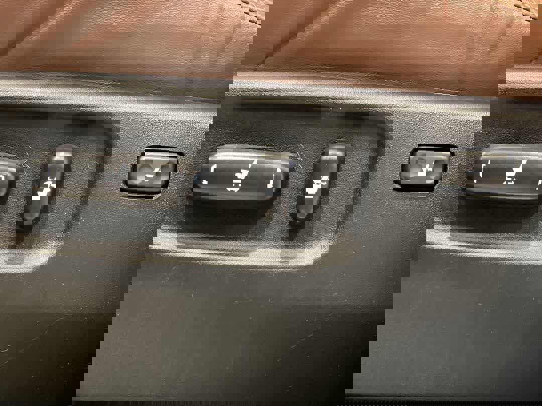 Used 2019 Toyota Land Cruiser image 14