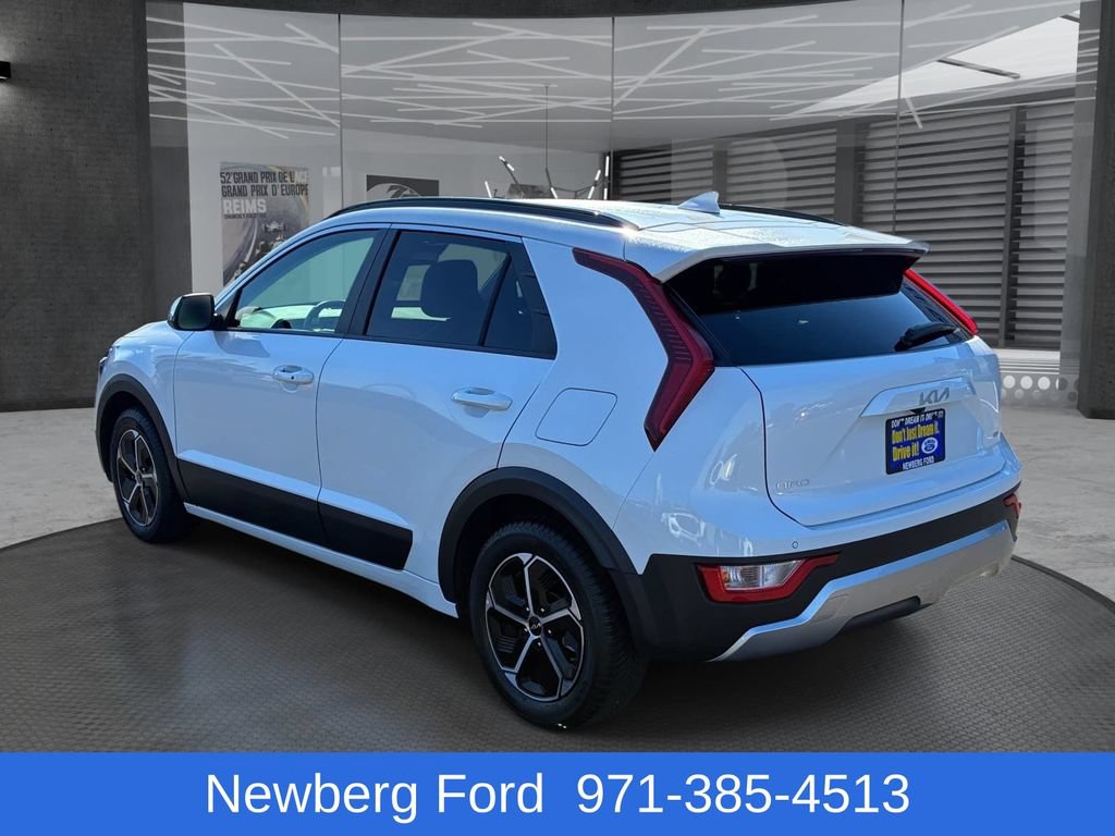 Used 2024 Kia Niro EX FWD image 7