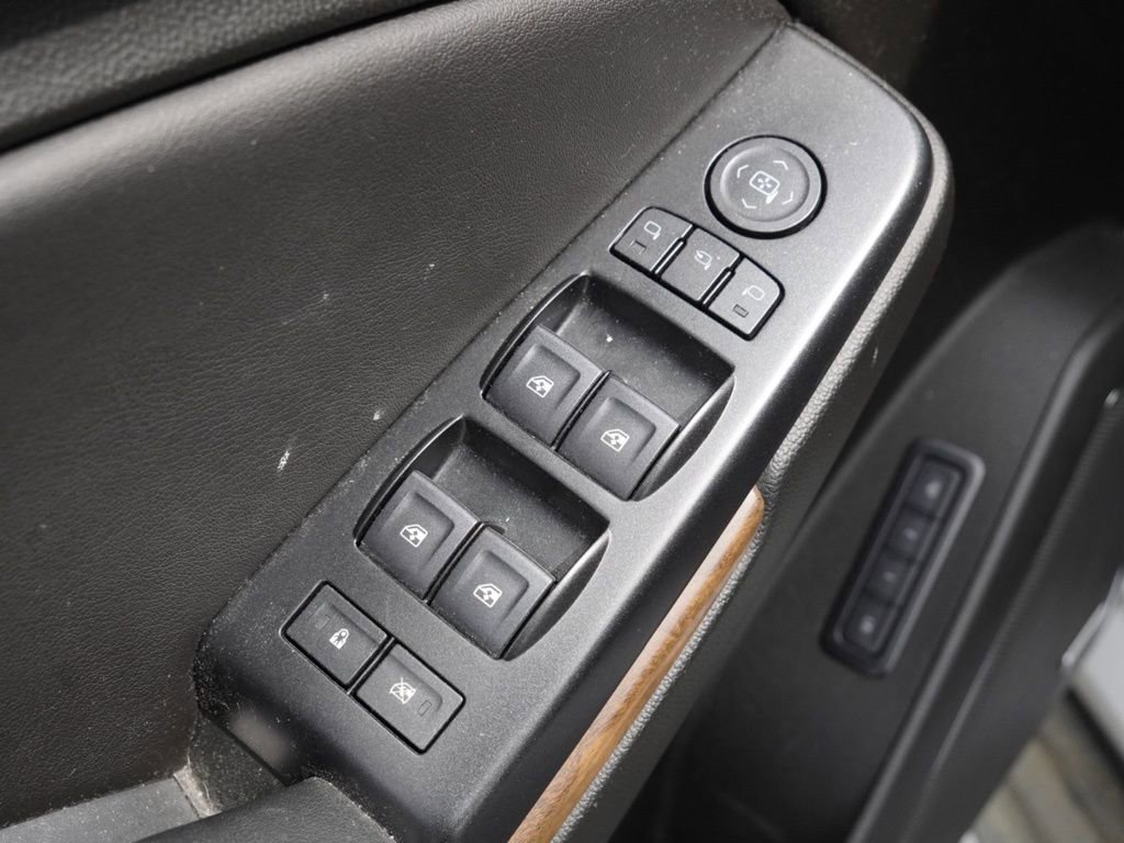 Used 2019 GMC Yukon XL Denali AWD/4WD image 9