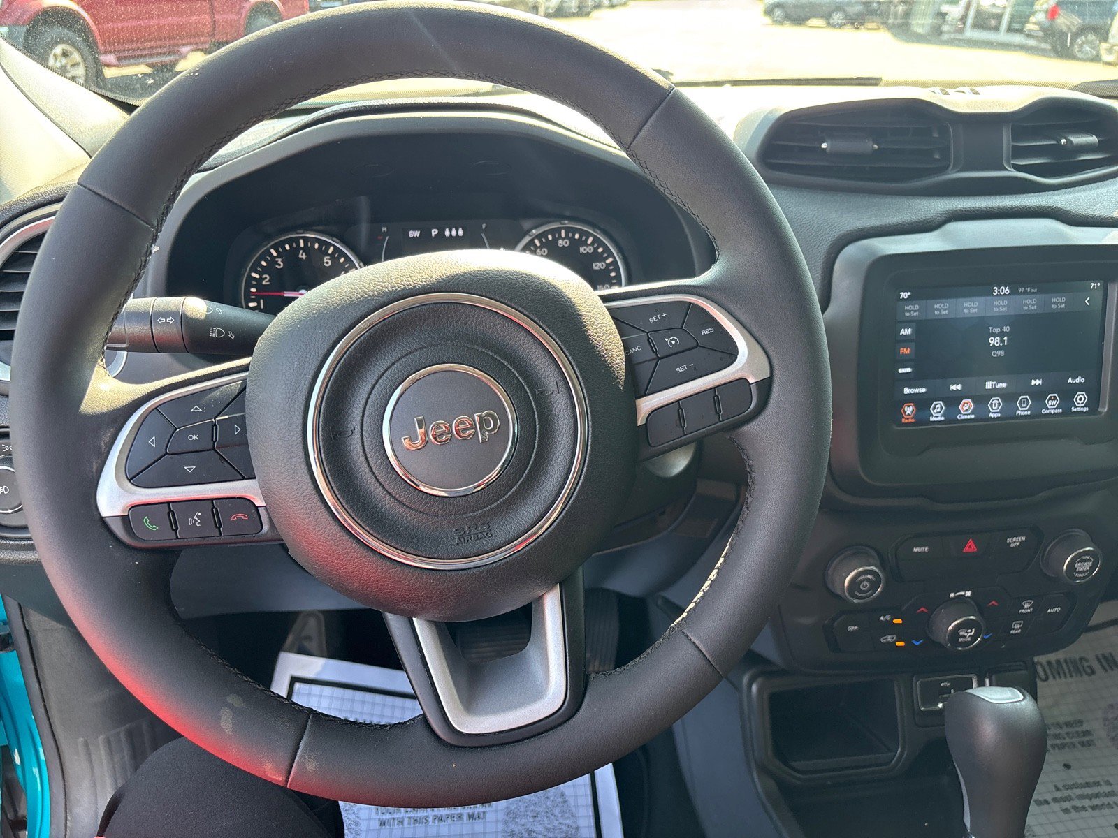 Used 2019 Jeep Renegade Latitude image 18