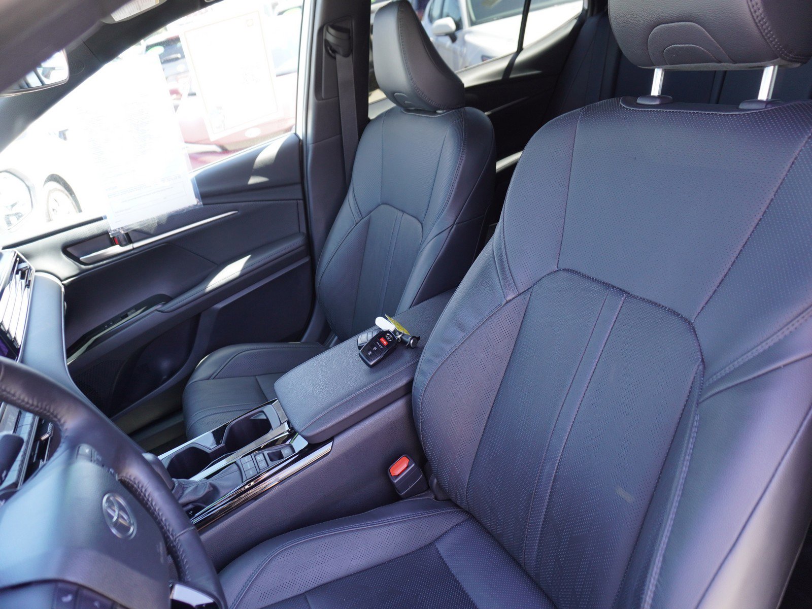 Used 2025 Toyota Camry XSE FWD image 21