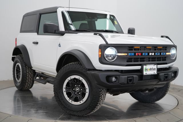 Used 2022 Ford Bronco Black Diamond w/ Sasquatch Package image 3