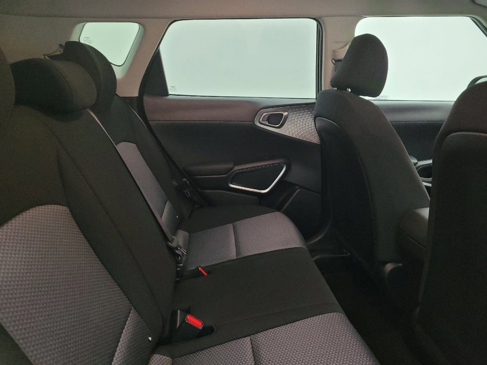 Used 2025 Kia Soul LX FWD image 19