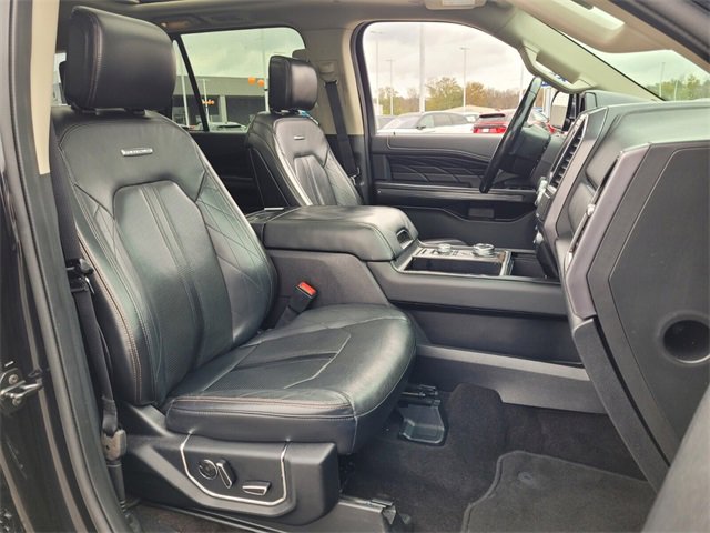 Used 2019 Ford Expedition Max Platinum image 19