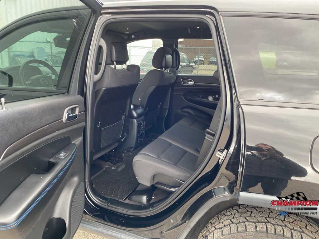 Used 2018 Jeep Grand Cherokee Laredo image 13