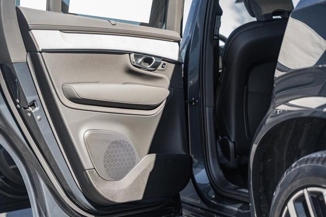 New 2026 Volvo XC90 B6 Ultra w/ Protection Package Premier image 37