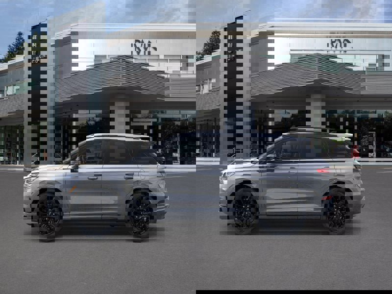 New 2026 Lincoln Corsair Premiere image 3