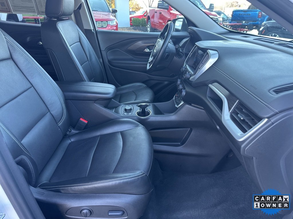 Used 2024 GMC Terrain SLT image 55