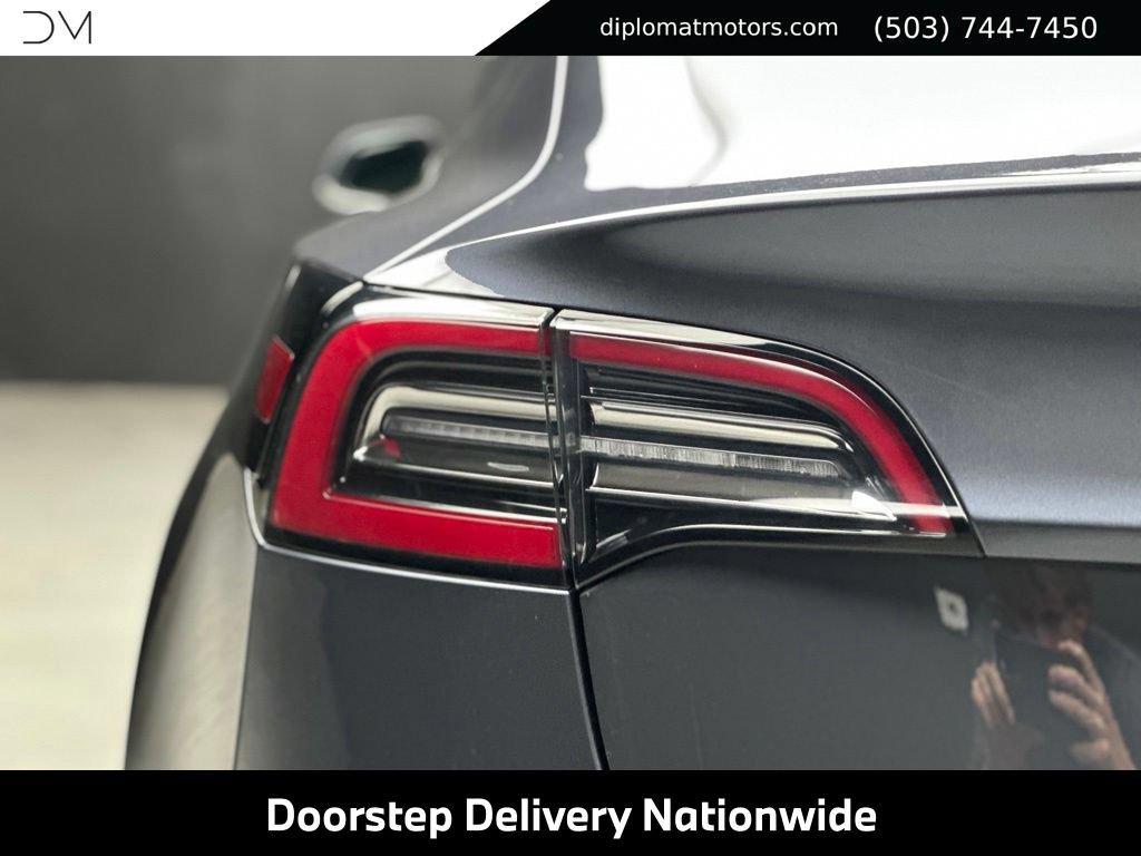 Used 2018 Tesla Model 3 Long Range RWD image 14