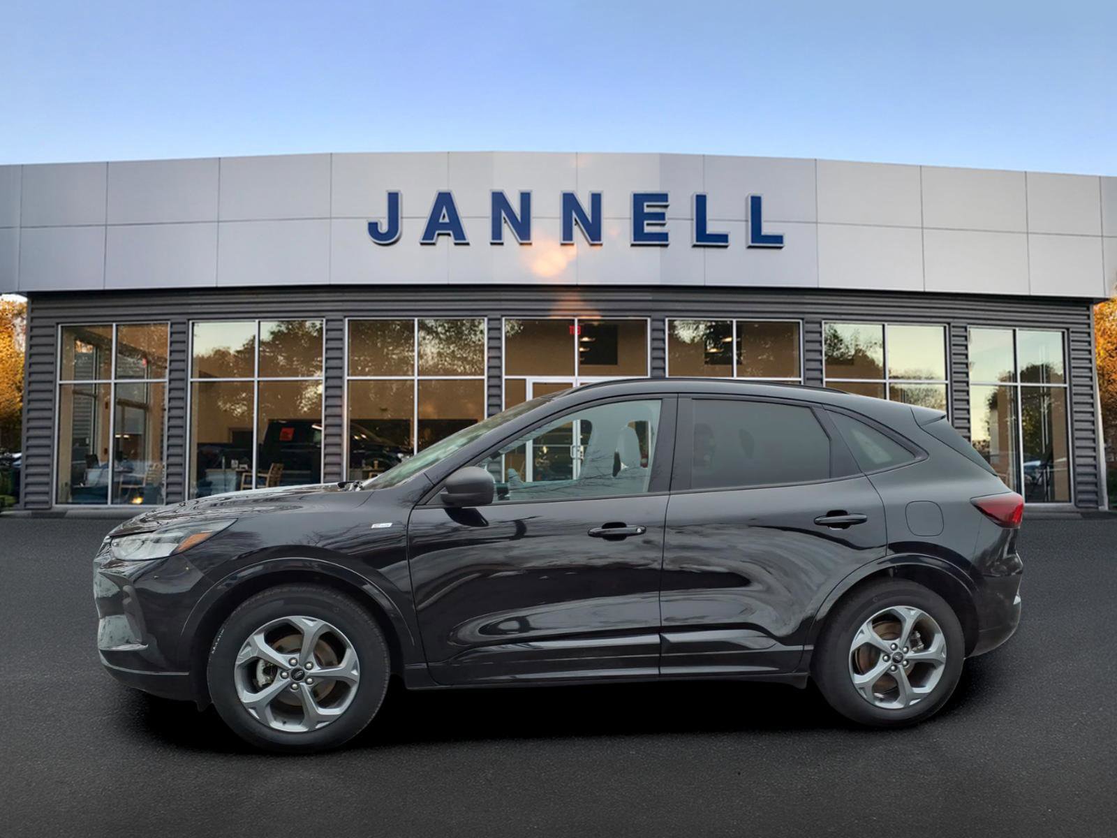 Used 2023 Ford Escape ST-Line w/ Tech Pack #1 image 8