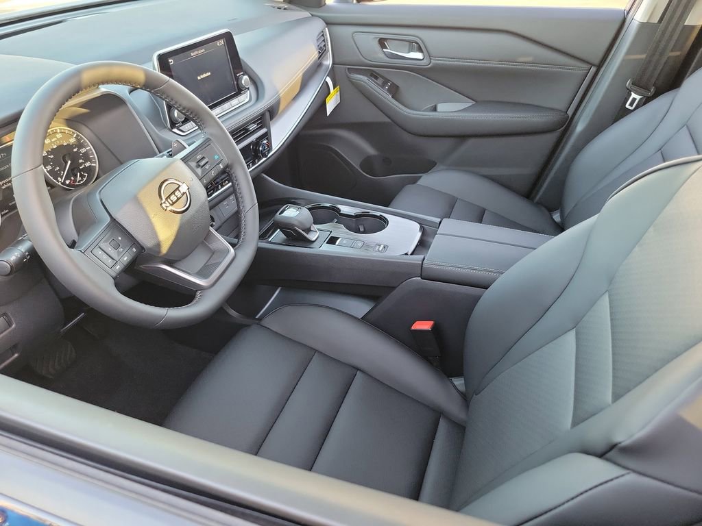 New 2026 Nissan Rogue SV image 4