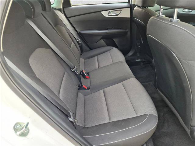 Used 2023 Kia Forte LXS w/ LXS Technology Package FWD image 17