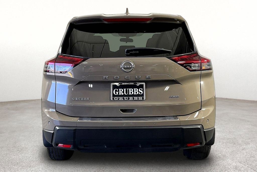 Used 2025 Nissan Rogue SV image 6