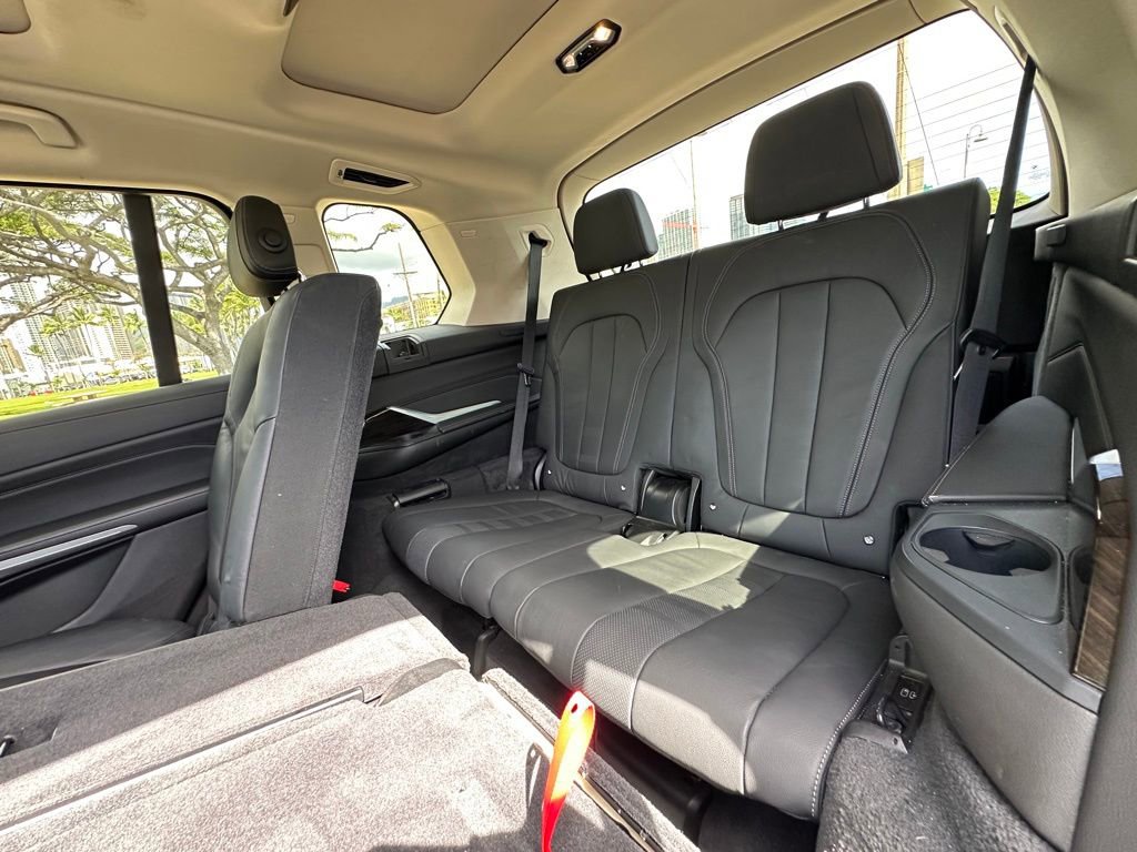 Used 2020 BMW X7 xDrive40i w/ Cold Weather Package AWD/4WD image 13
