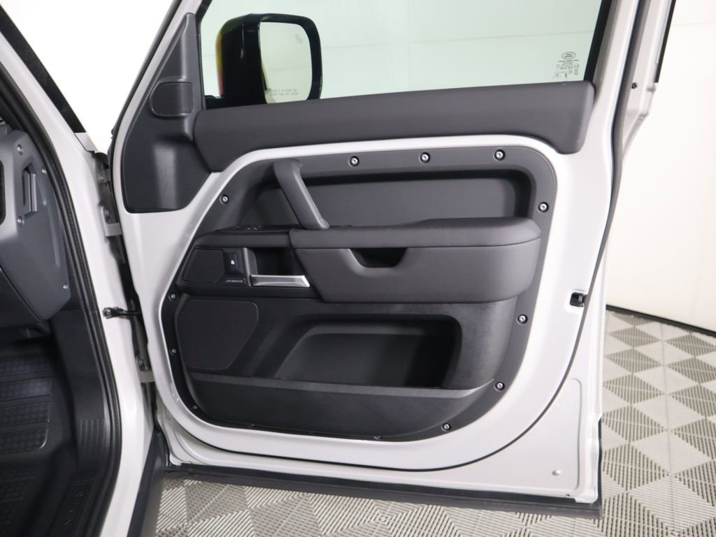 New 2026 Land Rover Defender 110 S image 27
