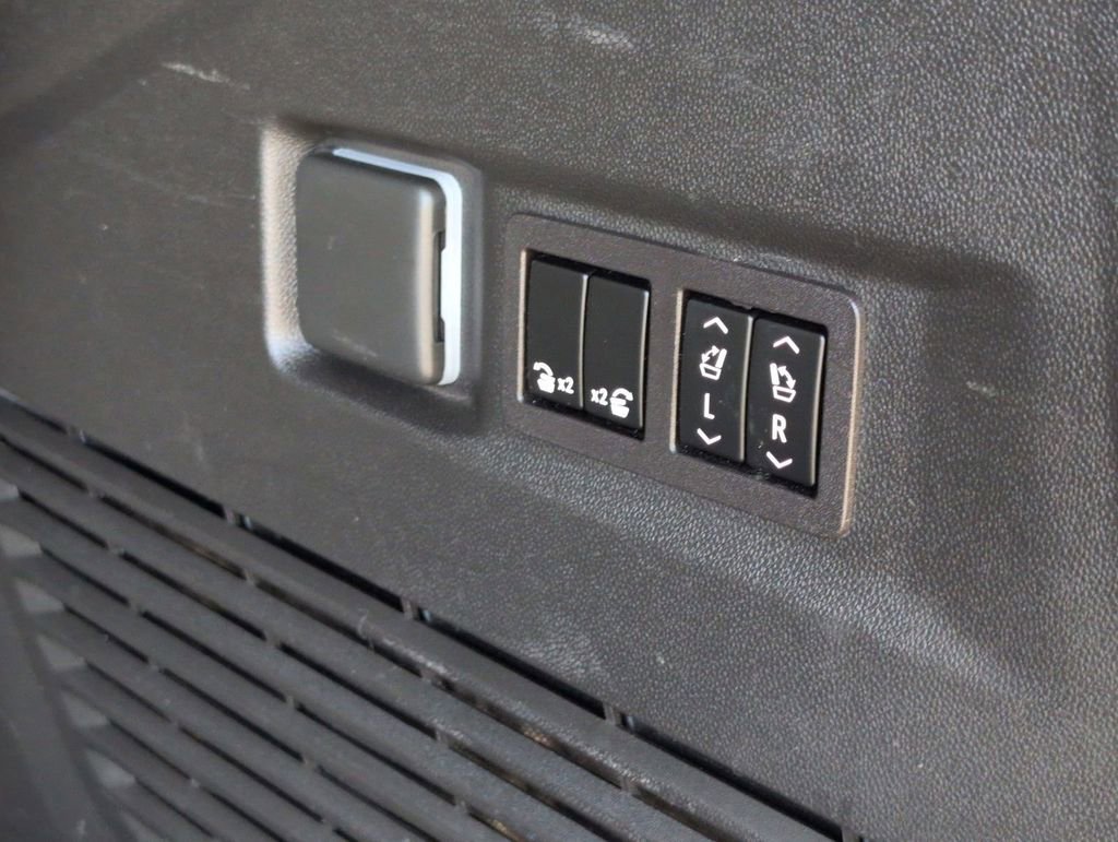 Certified 2023 Chevrolet Tahoe Premier w/ Advanced Technology Package image 30