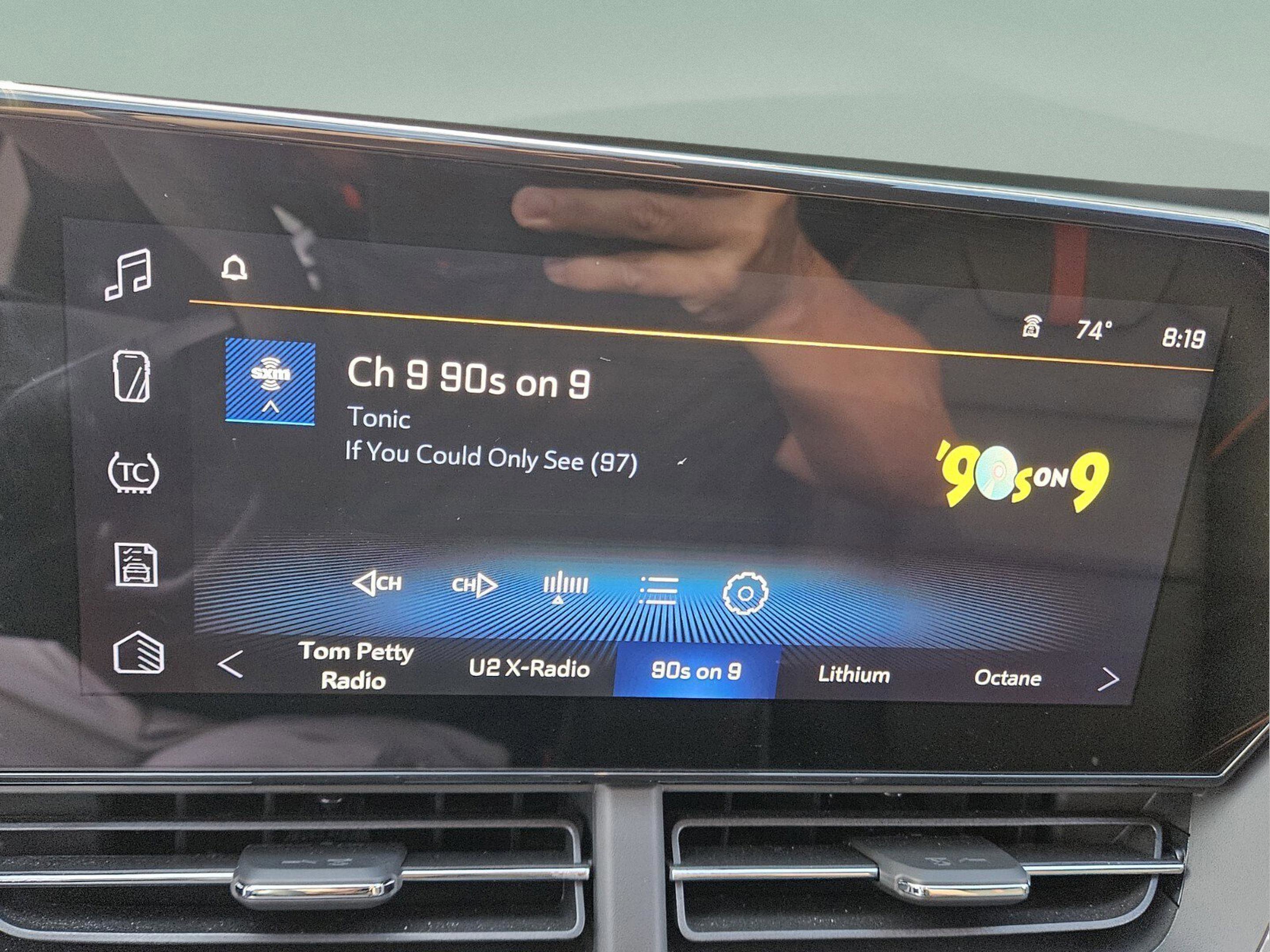 Used 2025 Chevrolet Trax RS w/ Driver Confidence Package image 12