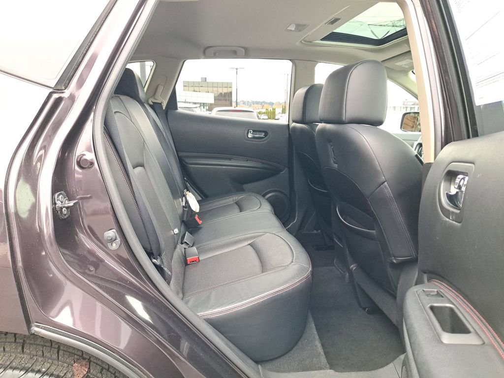 Used 2011 Nissan Rogue SV w/ SL Pkg image 15