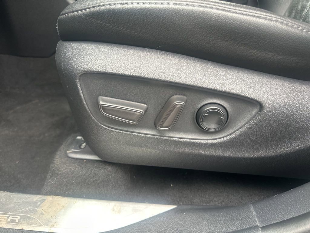 Used 2021 Toyota Highlander Platinum image 13