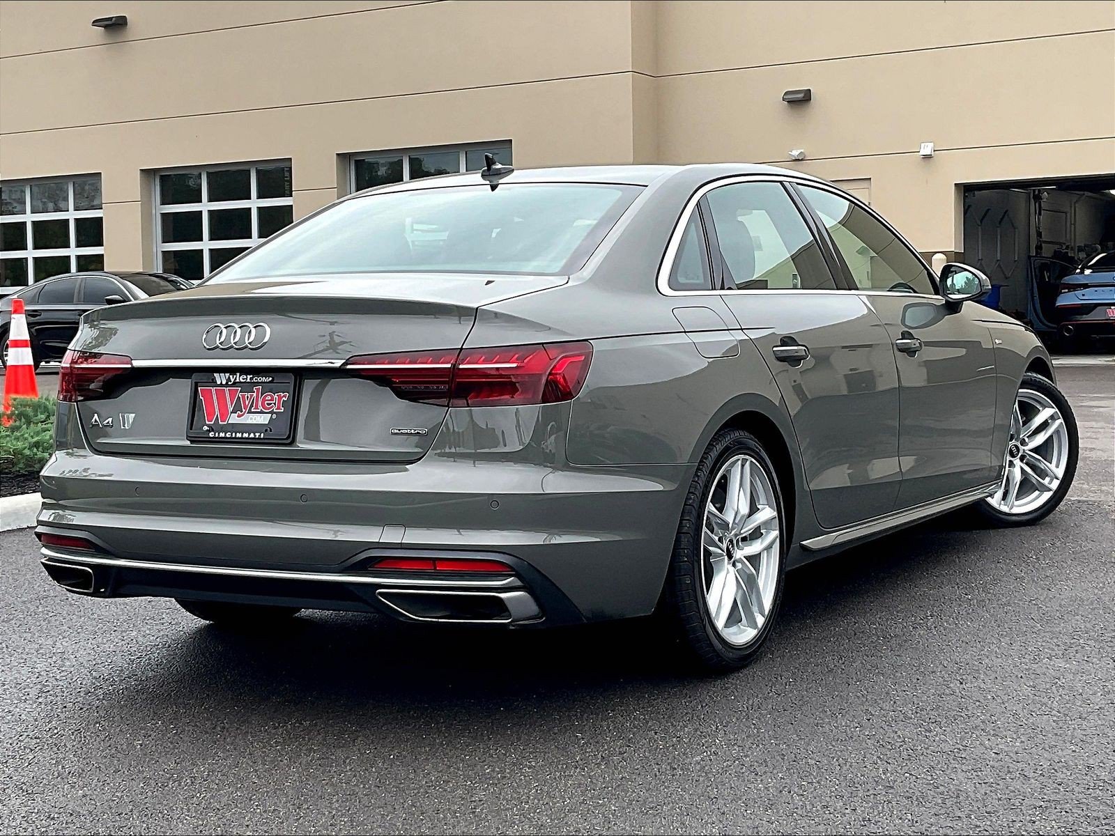 Used 2024 Audi A4 2.0T Premium Plus AWD/4WD image 6