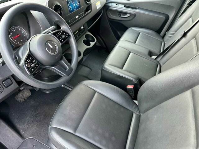 Used 2023 Mercedes-Benz Sprinter 2500 image 11