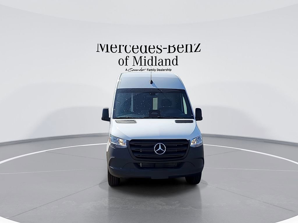 Used 2025 Mercedes-Benz Sprinter 2500 image 3
