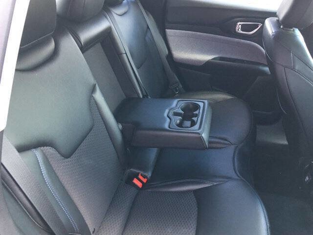 Used 2022 Jeep Compass Latitude image 30