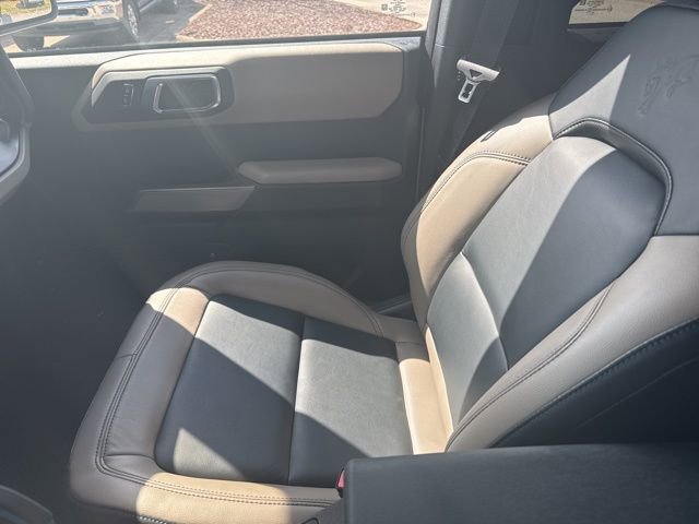 Used 2023 Ford Bronco Wildtrak image 7