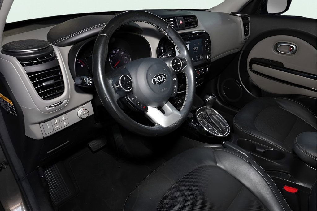 Used 2018 Kia Soul + w/ Primo Package image 19