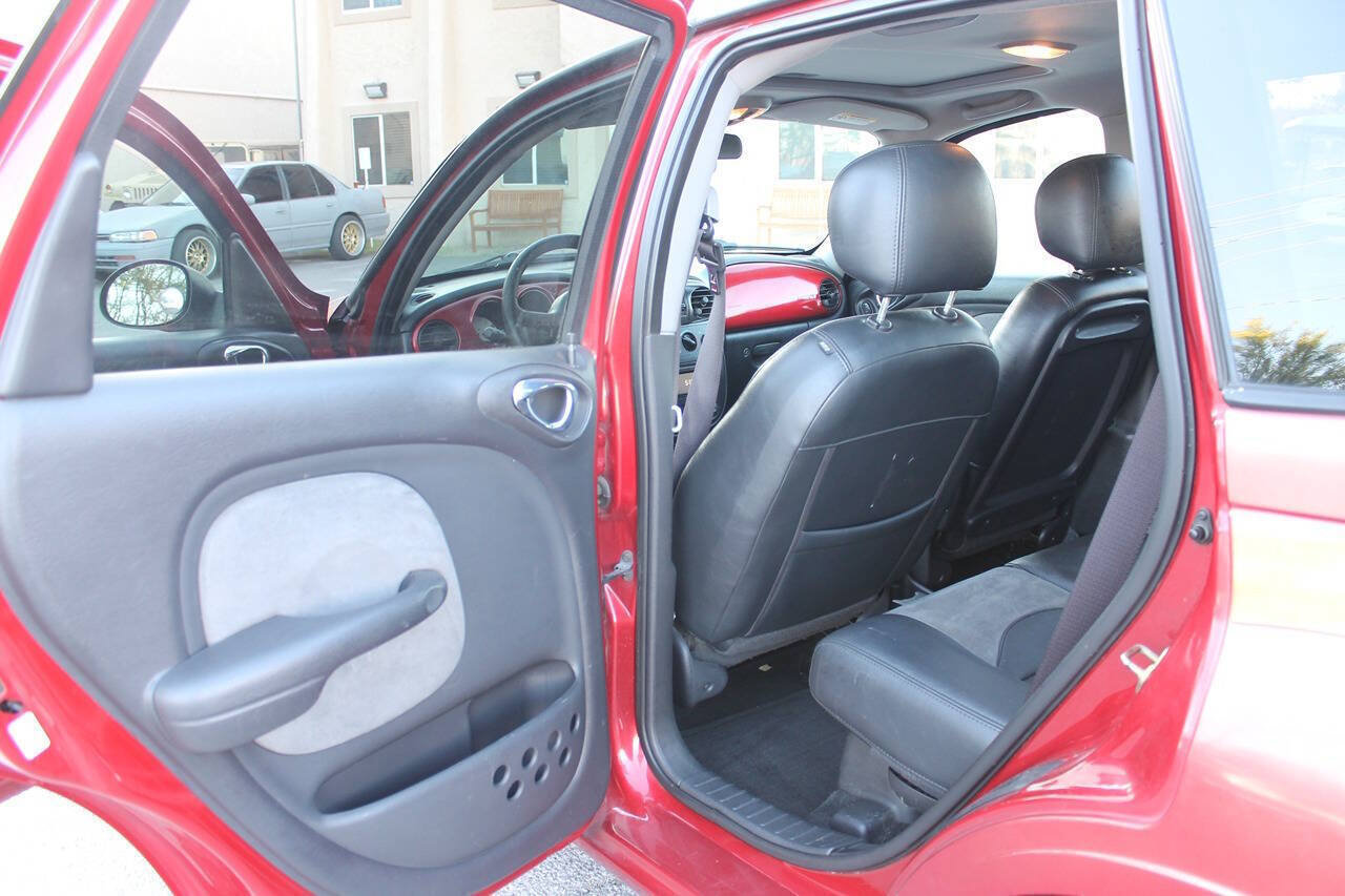 Used 2004 Chrysler PT Cruiser Limited FWD image 23