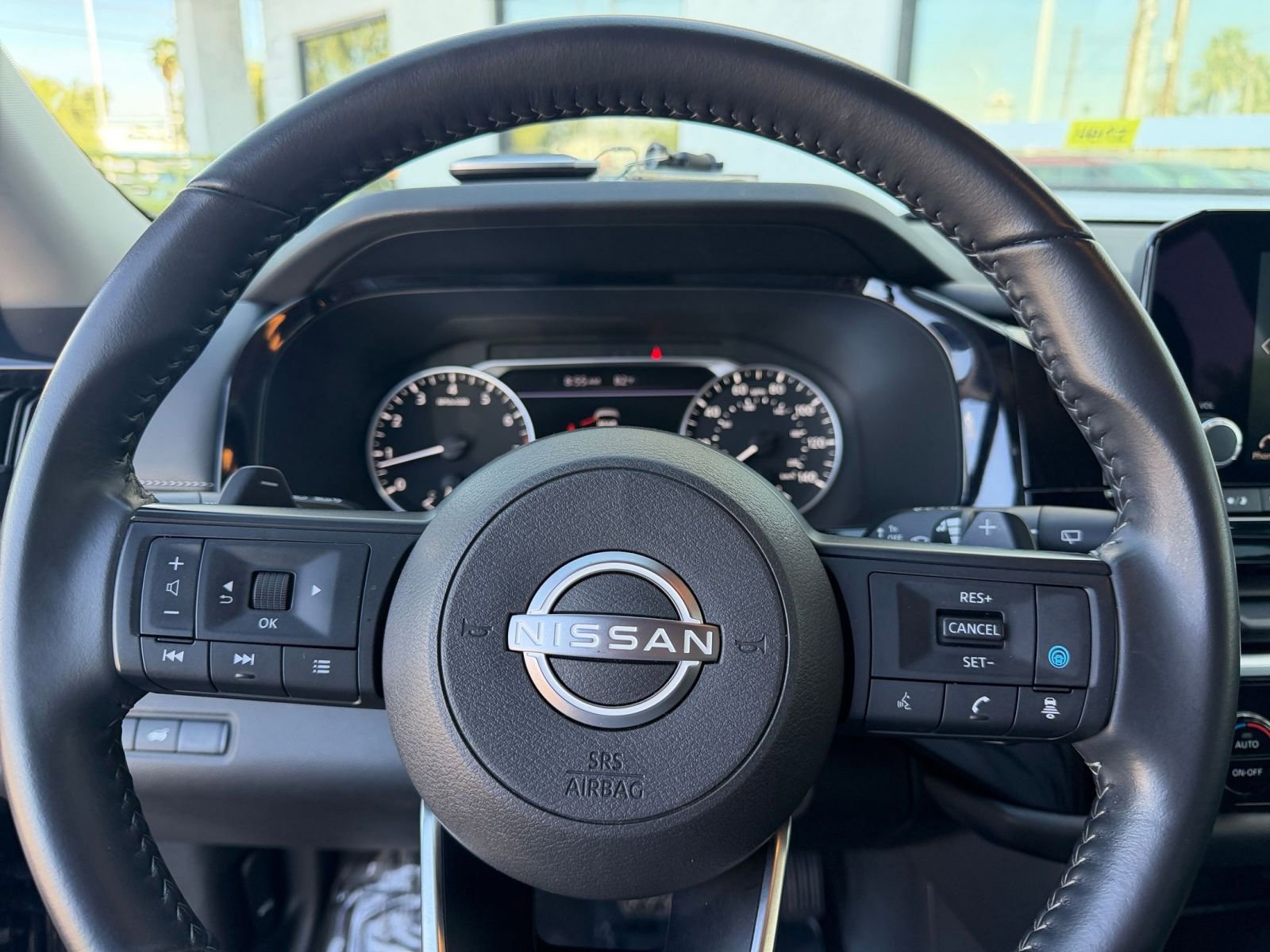 Used 2025 Nissan Pathfinder SV FWD image 29
