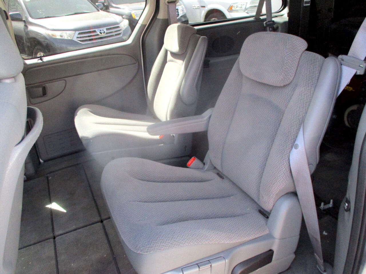 Used 2007 Dodge Grand Caravan SE w/ Popular Equipment Group I image 17