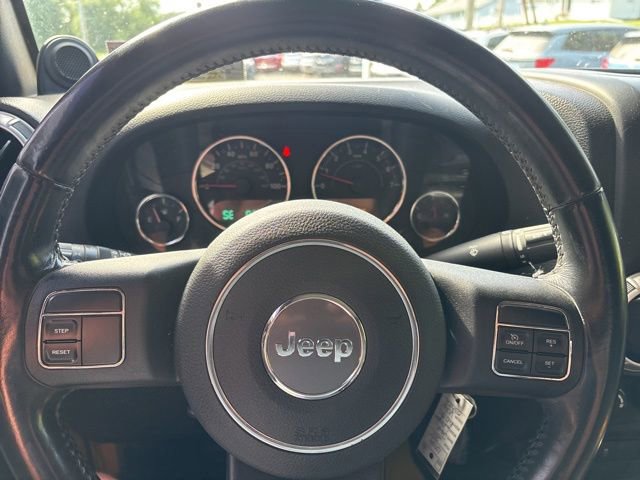 Used 2011 Jeep Wrangler Rubicon w/ PWR Convenience Group AWD/4WD image 15