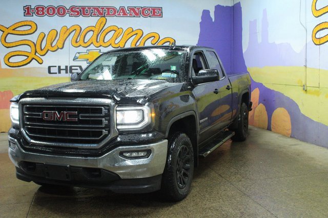 Used 2018 GMC Sierra 1500 SLE image 2