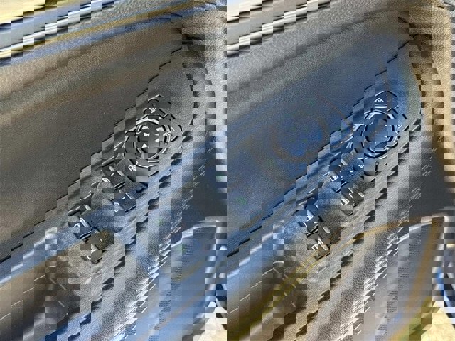 Certified 2022 Ford Edge SE w/ Black Appearance Package image 24