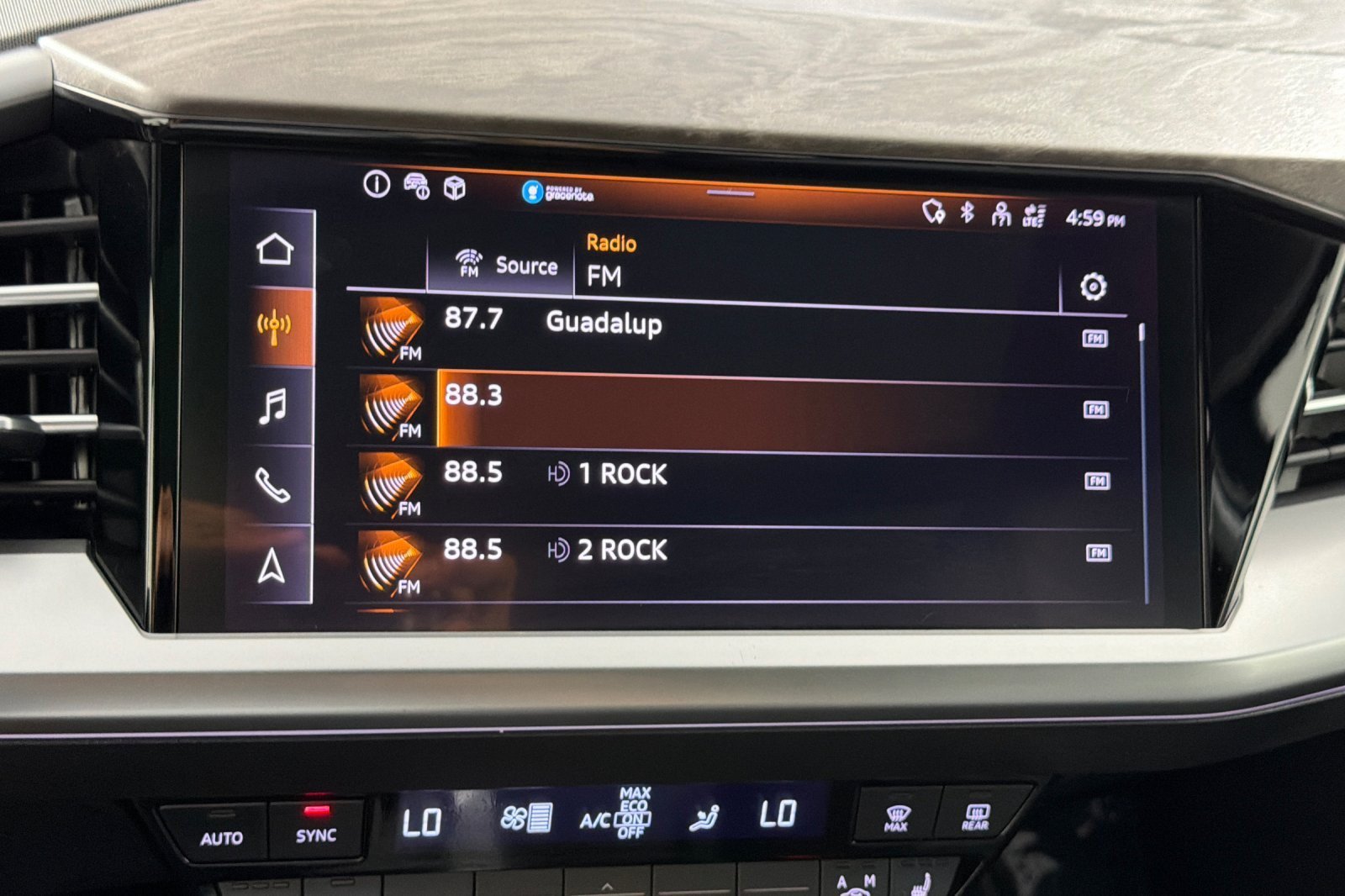 Used 2025 Audi Q4 e-tron Premium RWD image 17
