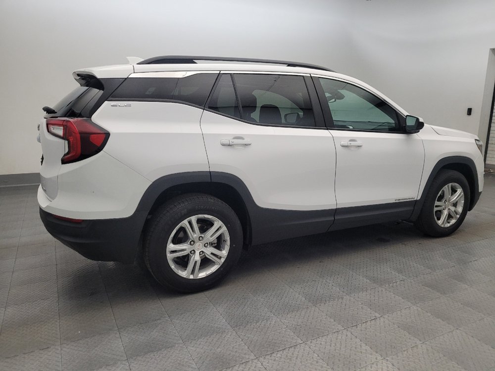 Used 2022 GMC Terrain SLE w/ Driver Convenience Package AWD/4WD image 10