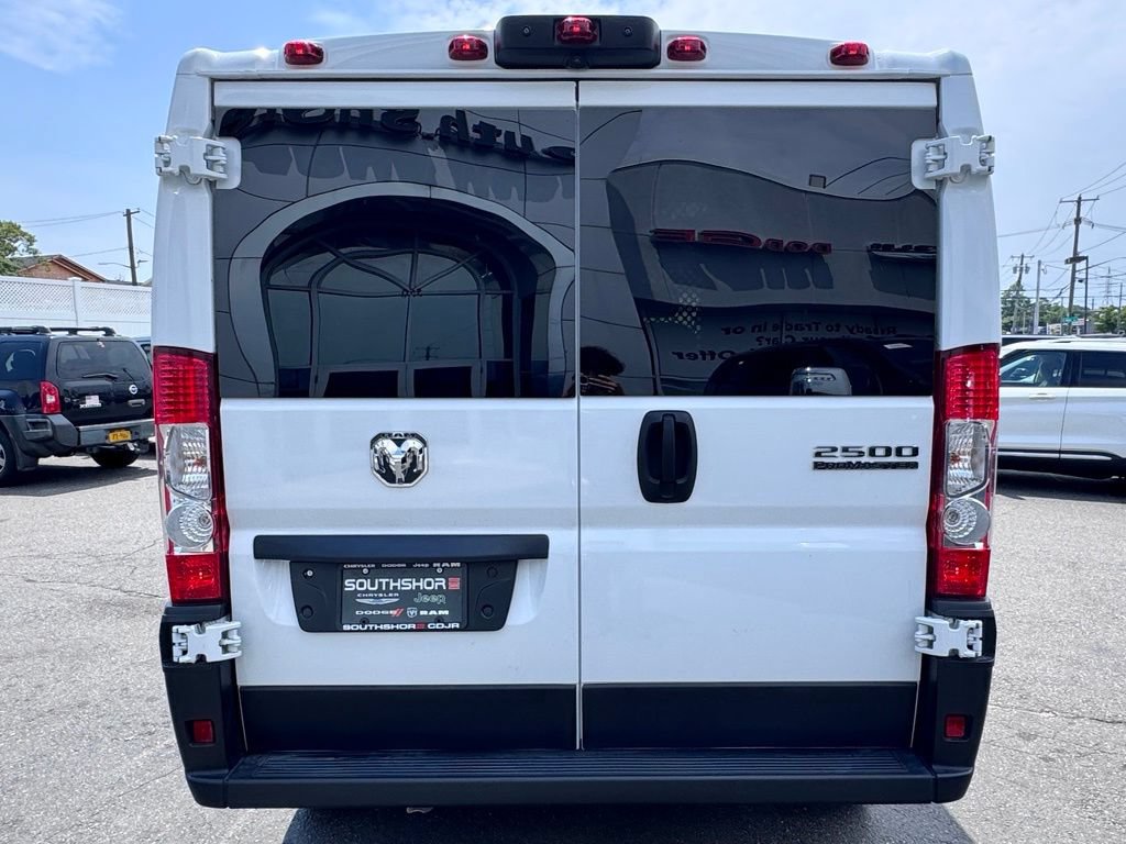 Used 2025 RAM ProMaster 2500 w/ U-Haul Equipment Group FWD image 6