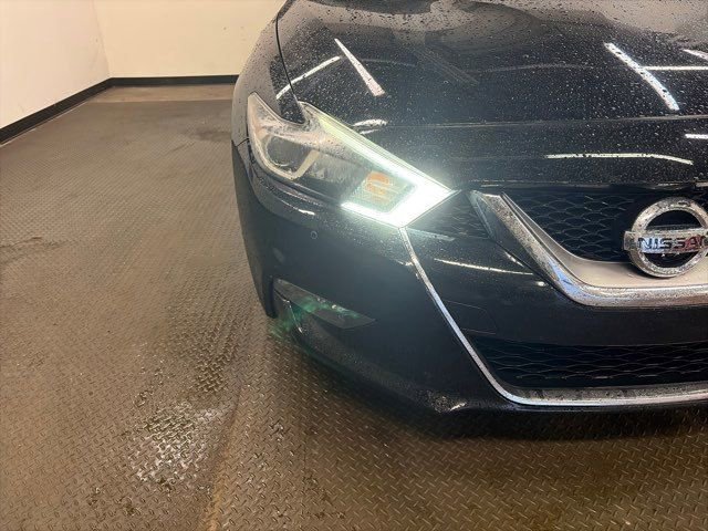 Used 2017 Nissan Maxima Platinum image 9