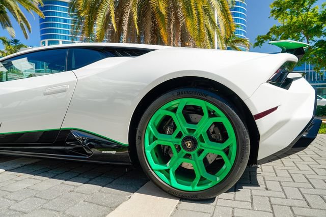 Used 2023 Lamborghini Huracan Tecnica RWD image 17