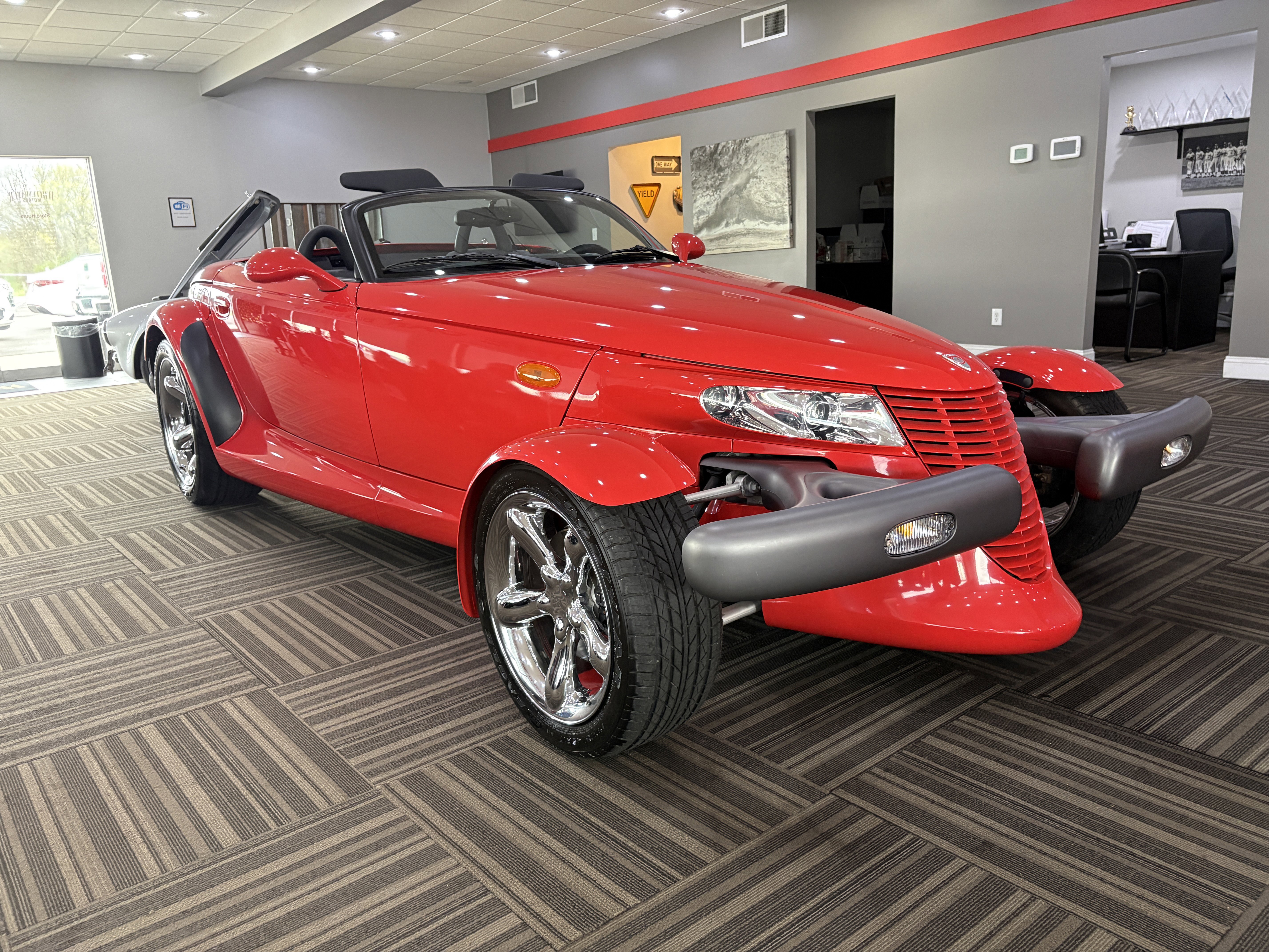 Used 1999 Plymouth Prowler RWD image 6