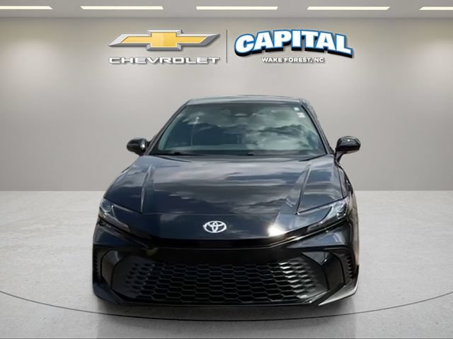 Used 2025 Toyota Camry SE FWD image 8