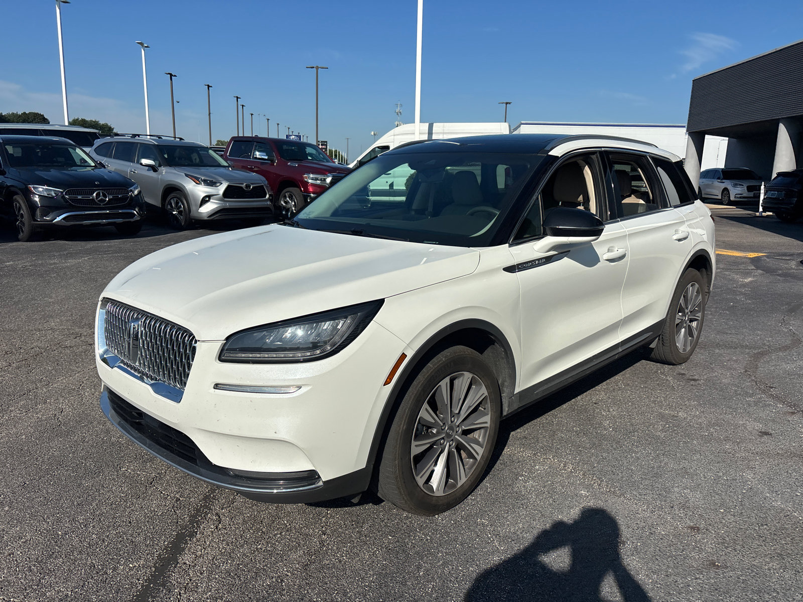 Used 2022 Lincoln Corsair Reserve FWD image 3