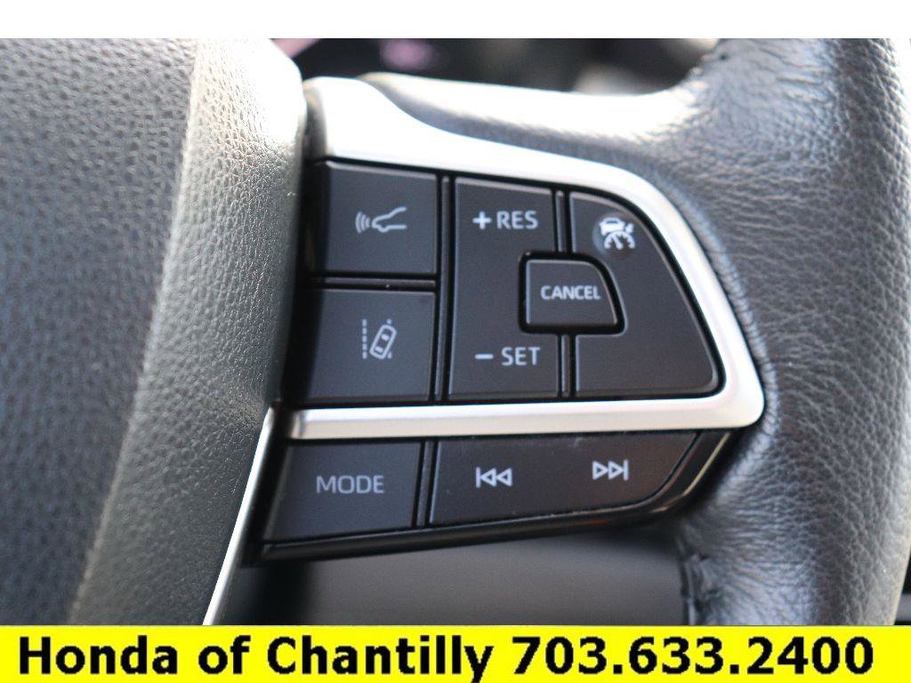 Used 2024 Toyota Sienna XLE image 13