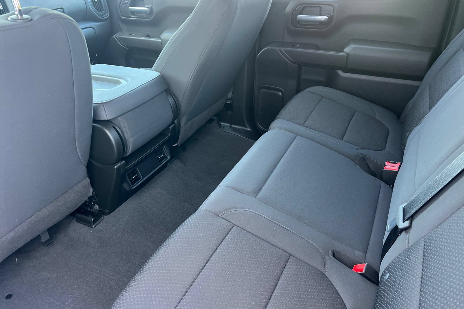 Used 2021 Chevrolet Silverado 1500 Custom RWD image 9