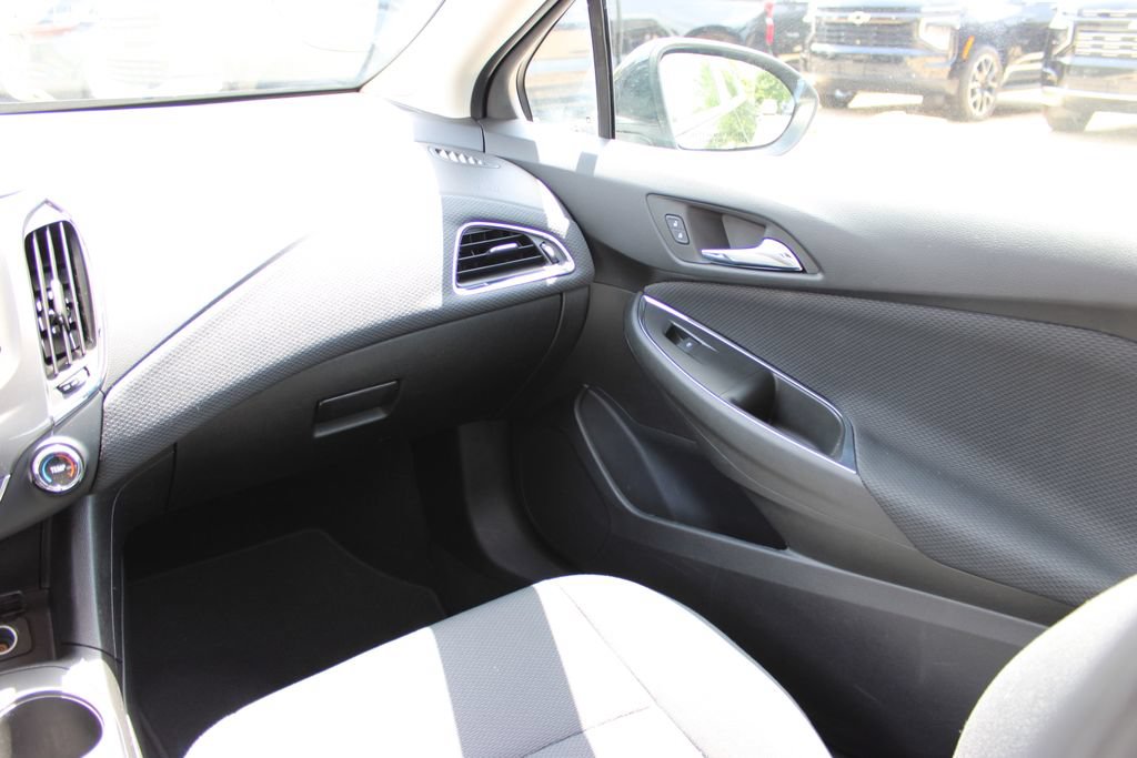 Certified 2018 Chevrolet Cruze LT FWD image 33
